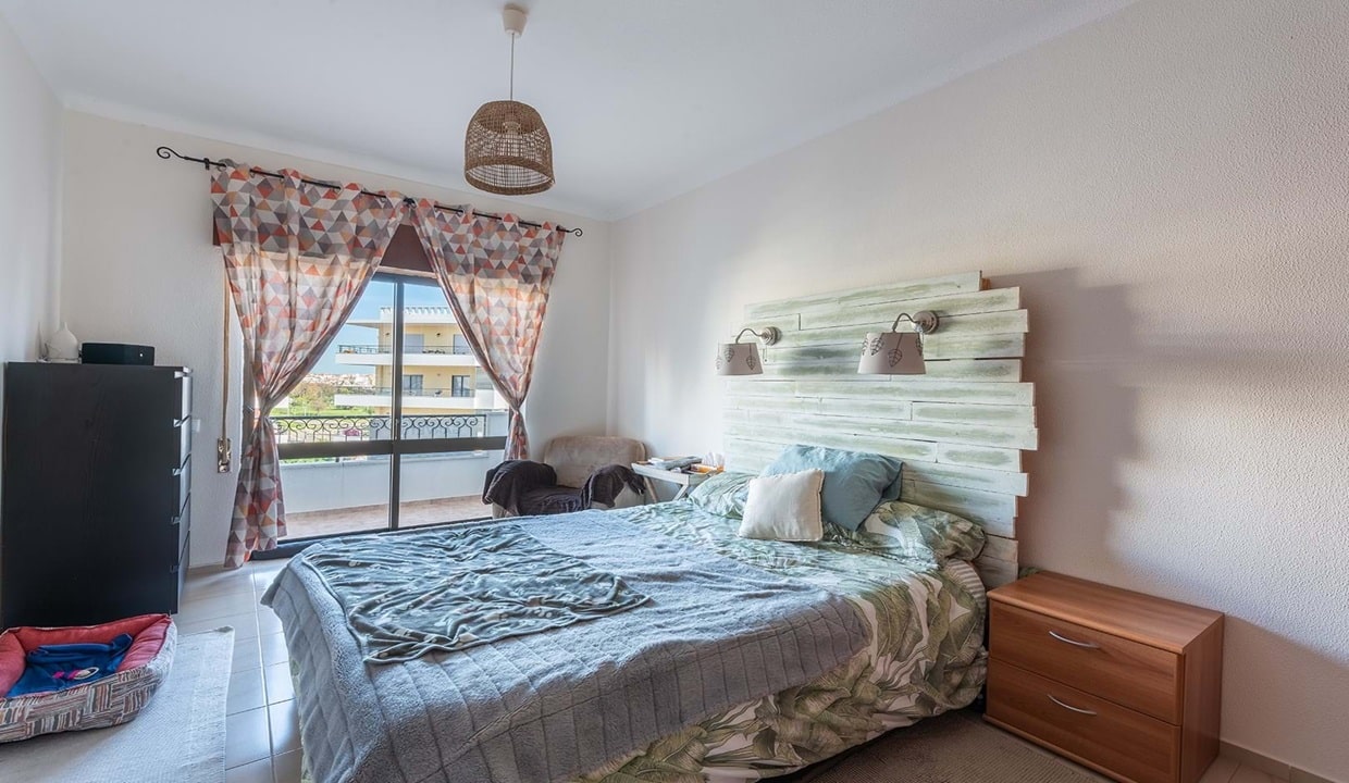 3 Bed Apartment In Lagos Town Algarve98