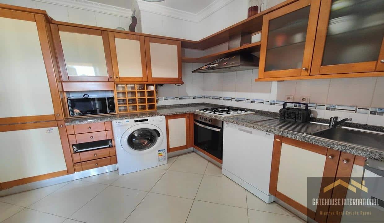 3 Bed Apartment With Pool In Encosta das Oliveiras Vilamoura 4
