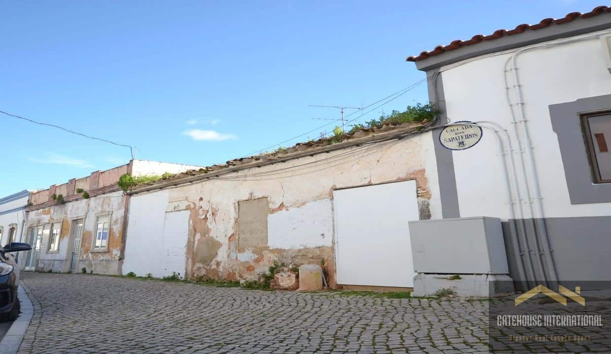 3 Bed Ruin Townhouse For Renovation in Loule Centre Algarve