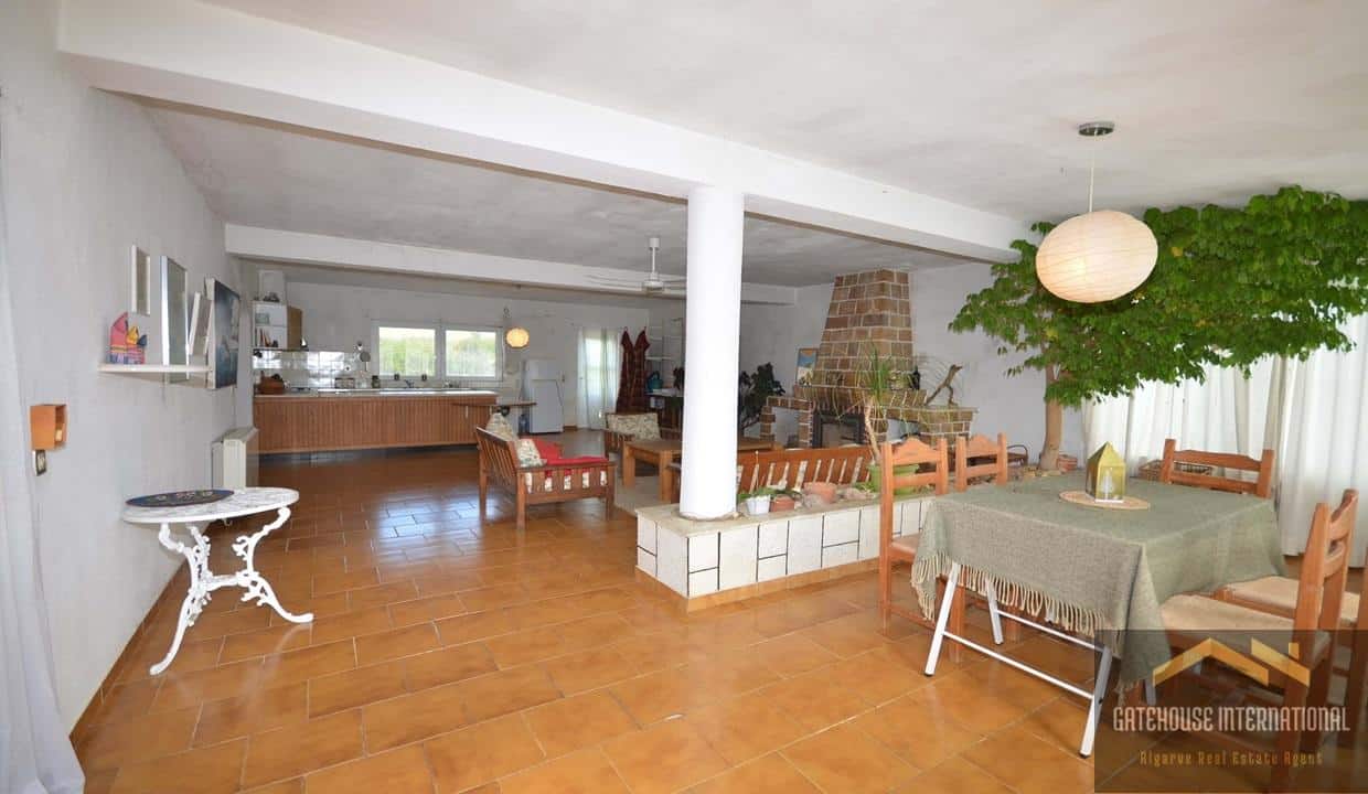 3 Bed Villa With A Large Plot In Santa Barbara Algarve76