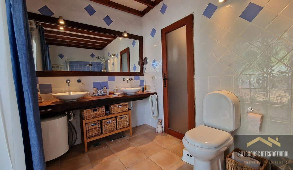 3 Bed Villa With Pool In Carvoeiro Algarve 09