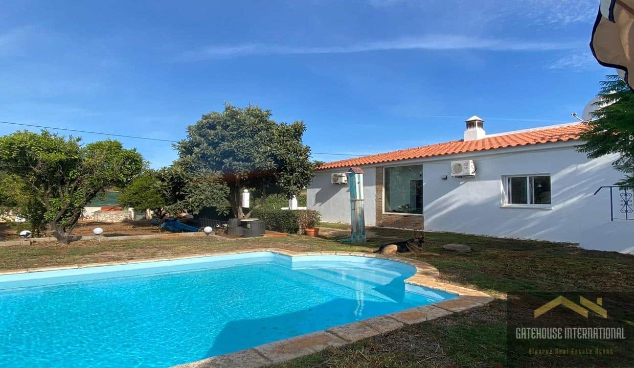 3 Bed Villa With Pool In Carvoeiro Algarve 1