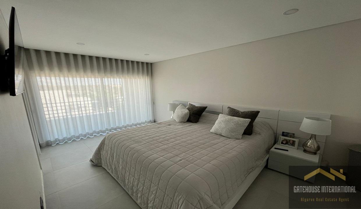 4 Bed Modern Villa In Alcantarilha Central Algarve 2