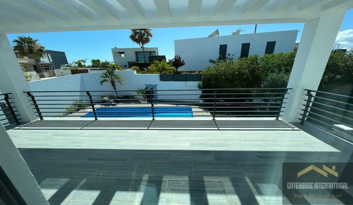 4 Bed Modern Villa In Alcantarilha Central Algarve 6