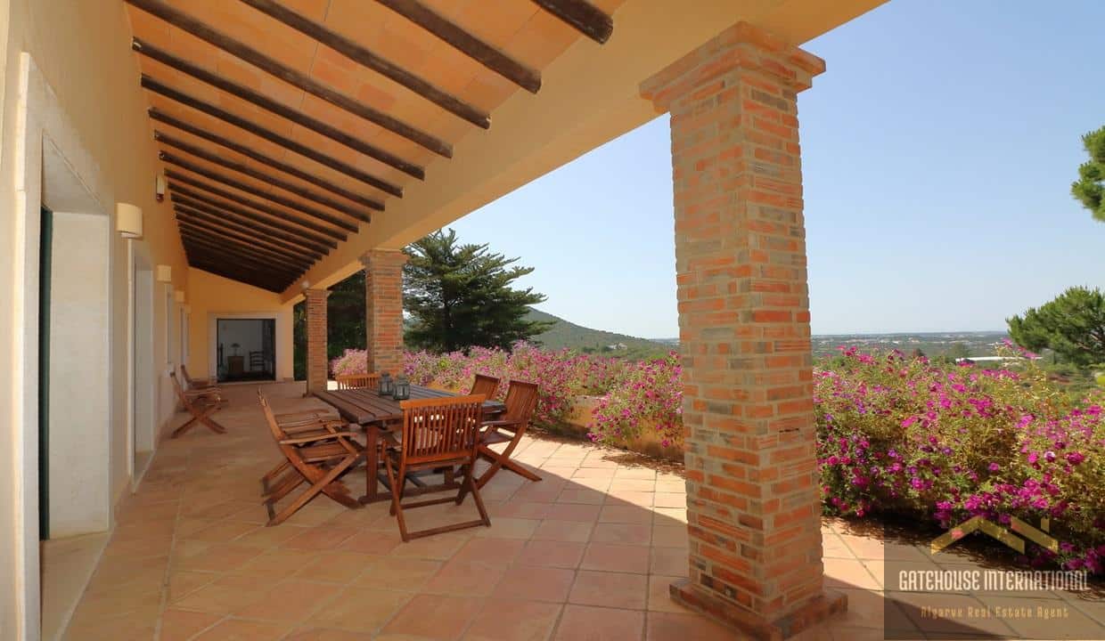 4 Bed Villa In Loule Algarve With Panoramic Views 1