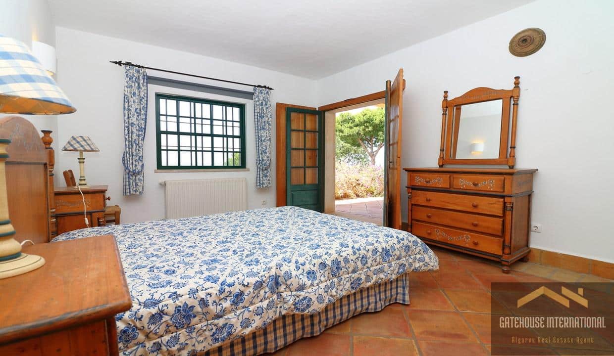 4 Bed Villa In Loule Algarve With Panoramic Views 76