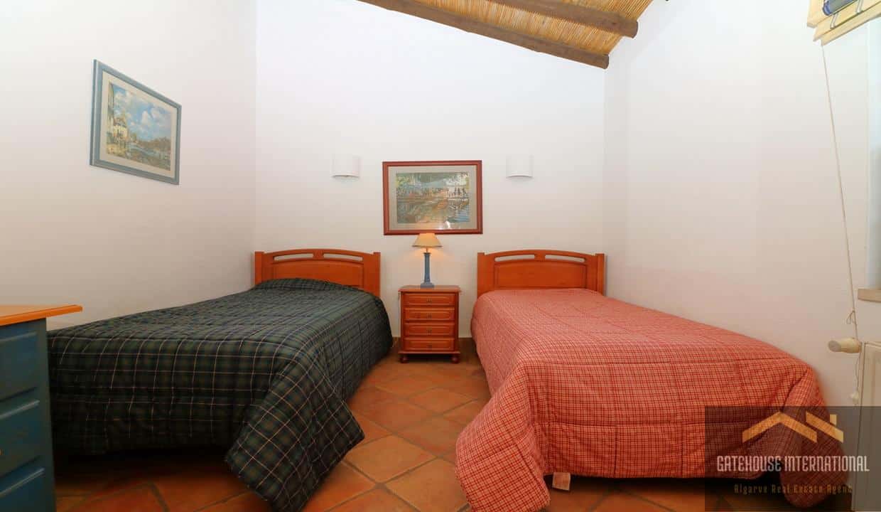 4 Bed Villa In Loule Algarve With Panoramic Views 98