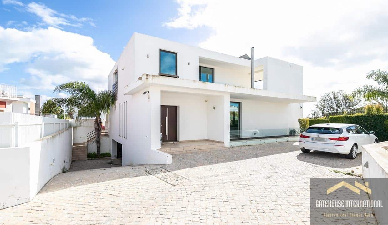4 Bed Villa Near Faro City Algarve