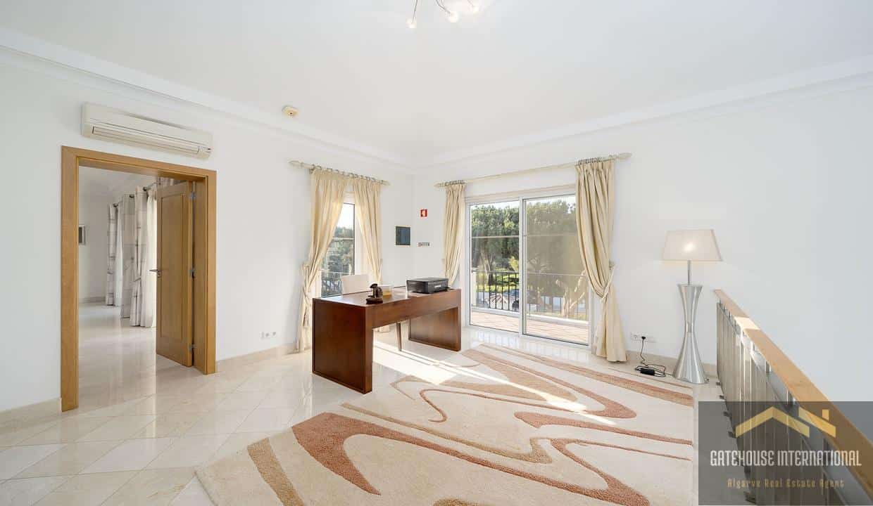 5 bed Villa Near Quinta do Lago Golf Resort Algarve 54