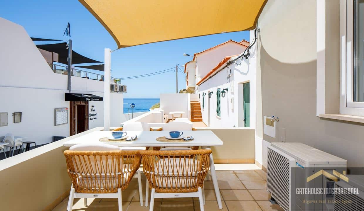 Carvoeiro Beach Property With 4 Rental Studios In Algarve98