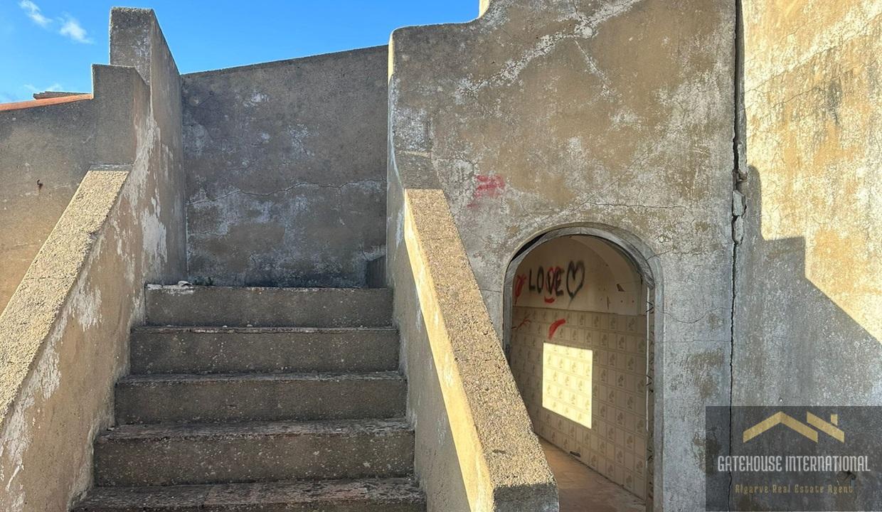 Detached Villa For Renovation With 8400m2 In Luz West Algarve3
