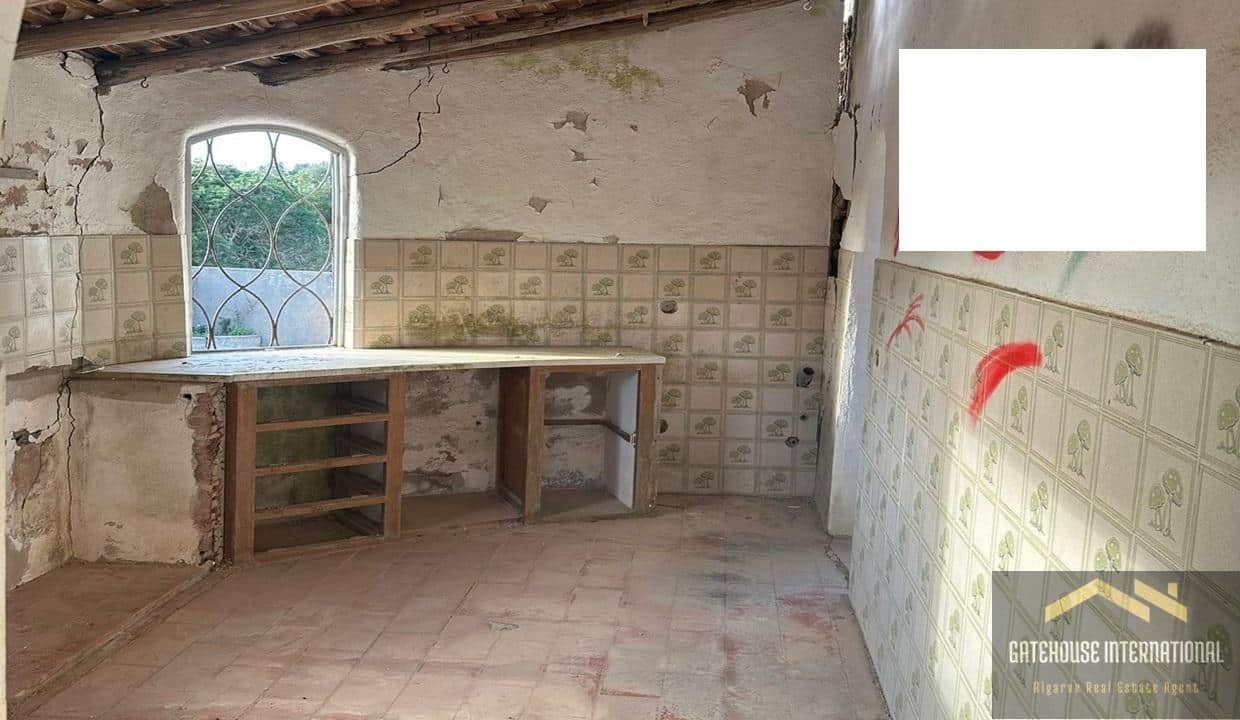 Detached Villa For Renovation With 8400m2 In Luz West Algarve8