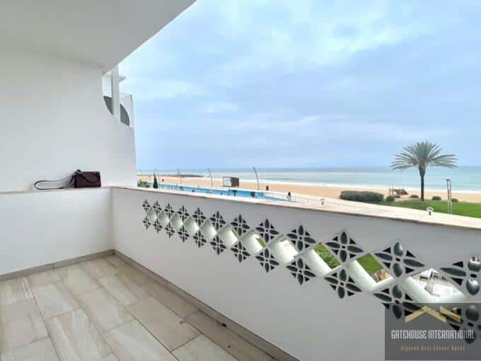 2-Schlafzimmer-Strandapartment in erster Meereslinie in Quarteira Algarve 1