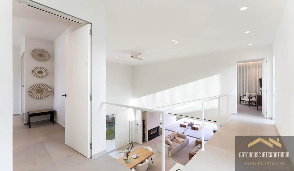 Modern 3 Bed Villa For Sale In Santa Barbara de Nexe Algarve 32