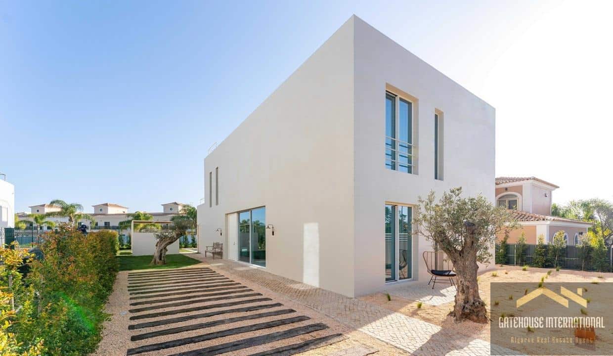 Modern 3 Bed Villa For Sale In Santa Barbara de Nexe Algarve