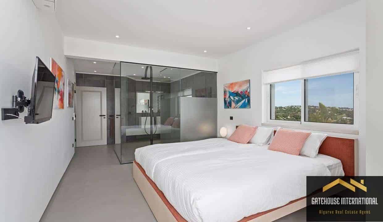 Sea View 4 Bedroom Villa With Heated Pool In Loule Algarve 16