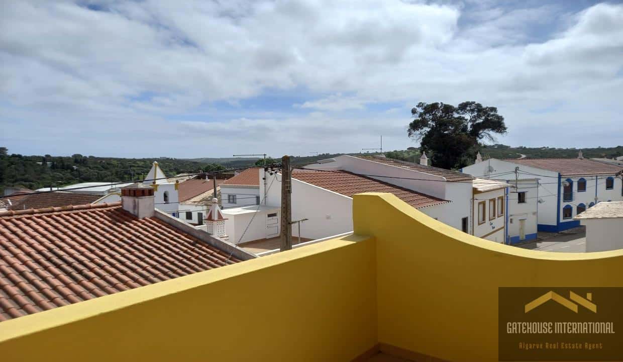 Townhouse With A 2 Bed Duplex Plus 1 Bed Studio In West Algarve