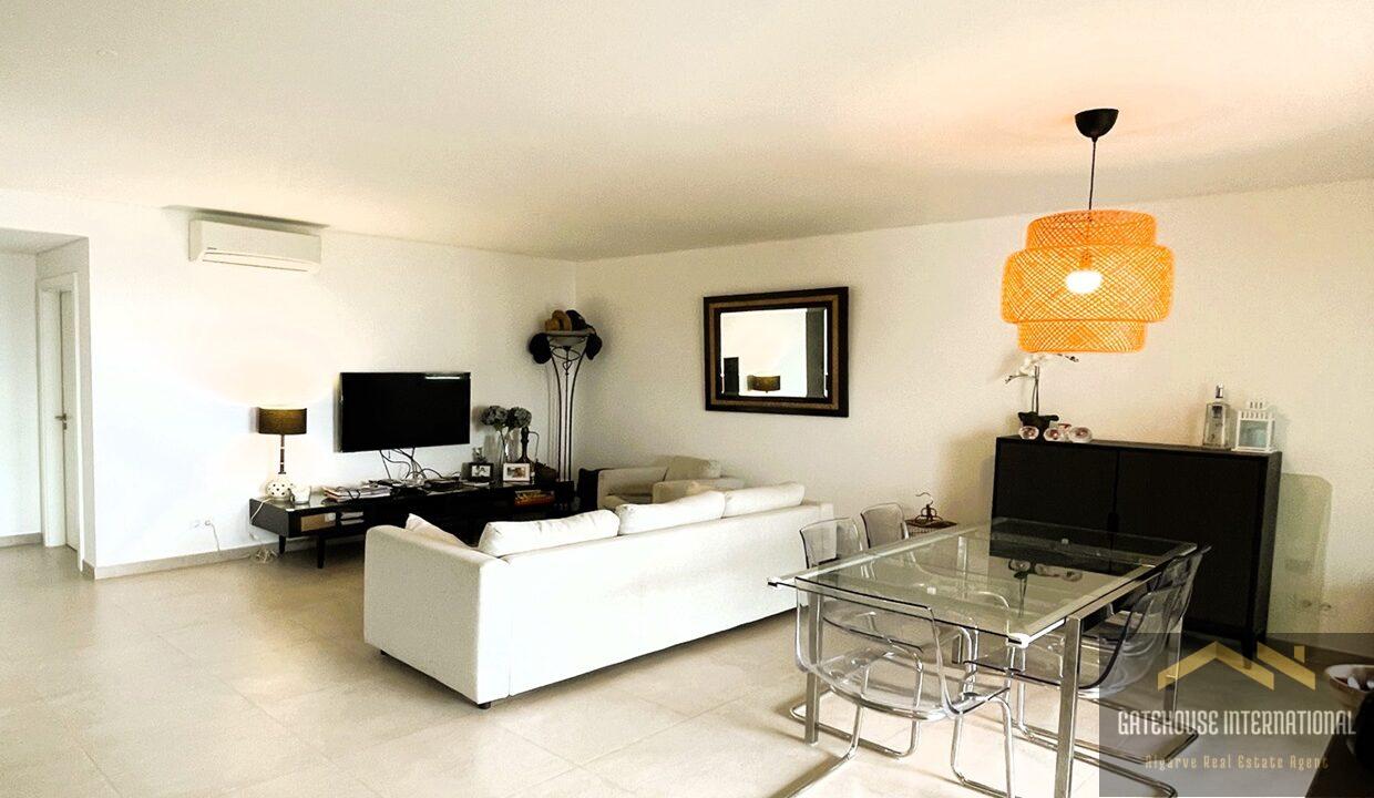 2 Bed Apartment For Sale In Vilamoura Algarve 00