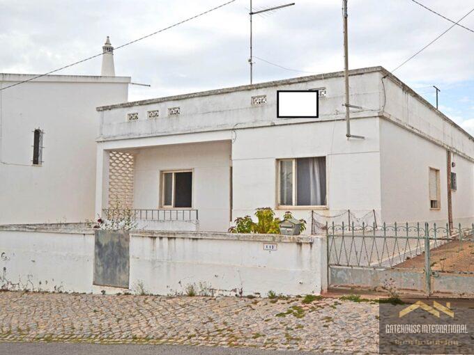 2 sengs hus til renovering i Pechao nær Olhao Algarve