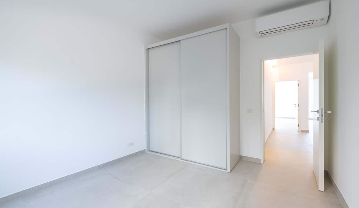 2 Bed Renovated Apartment In Lagos Centre Algarve 0