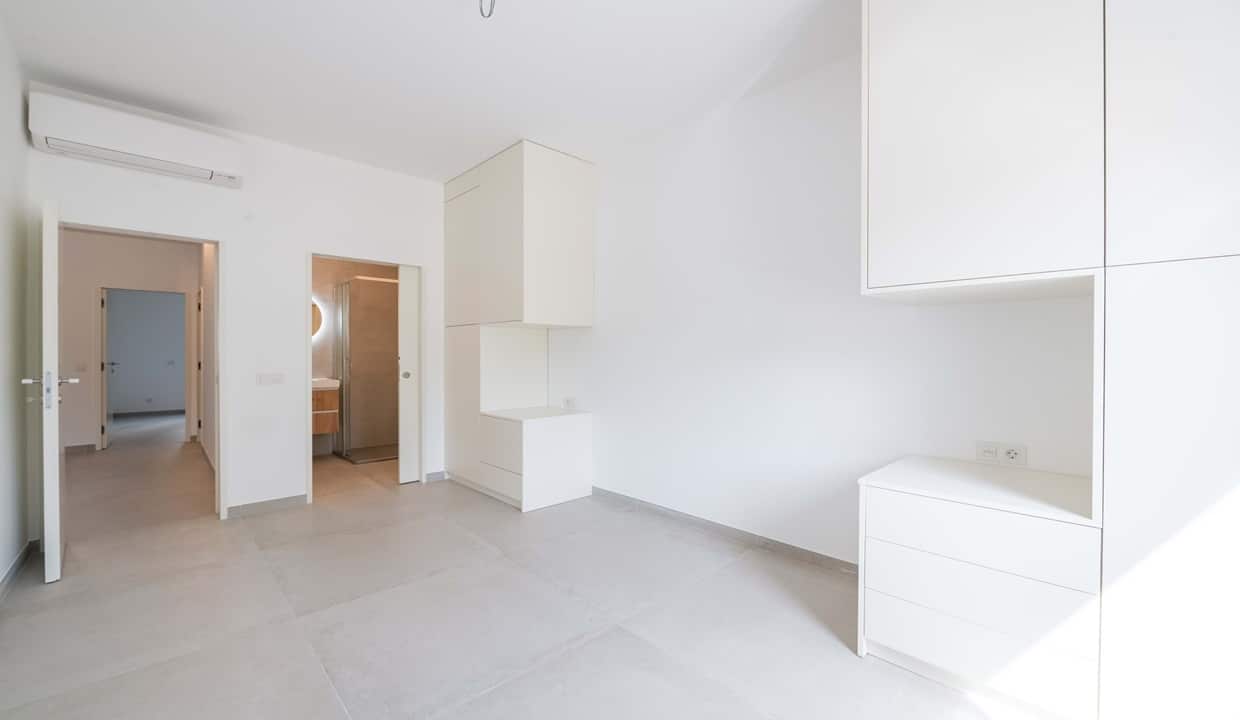 2 Bed Renovated Apartment In Lagos Centre Algarve 7