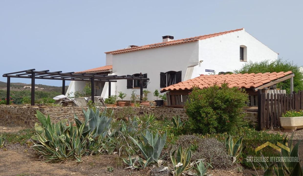 3 Bed Farmhouse With 9500m2 In Budens West Algarve 2