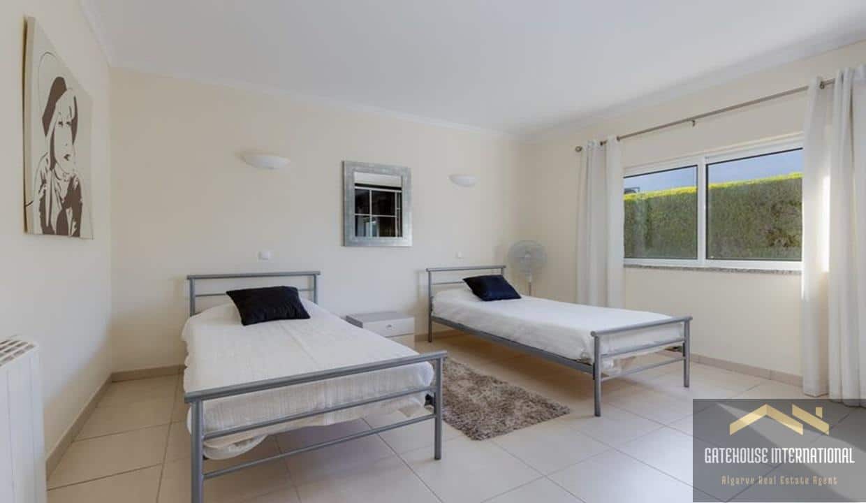 3 Bed Single Storey Villa In Montinhos Da Luz West Algarve32