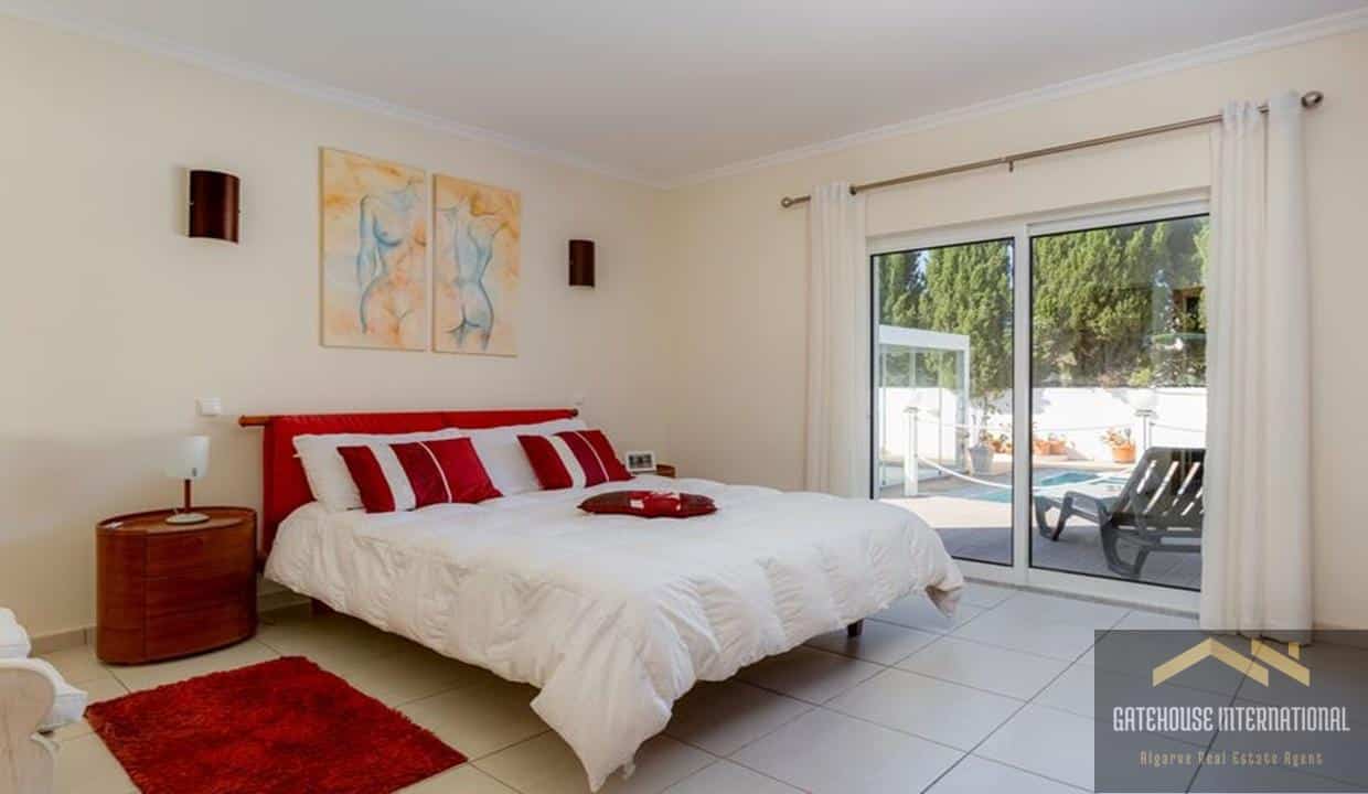 3 Bed Single Storey Villa In Montinhos Da Luz West Algarve4