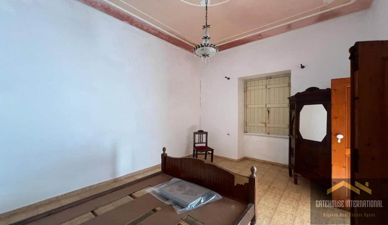 3 Bed Traditional Villa In Sao Bras de Alportel Algarve For Sale 98