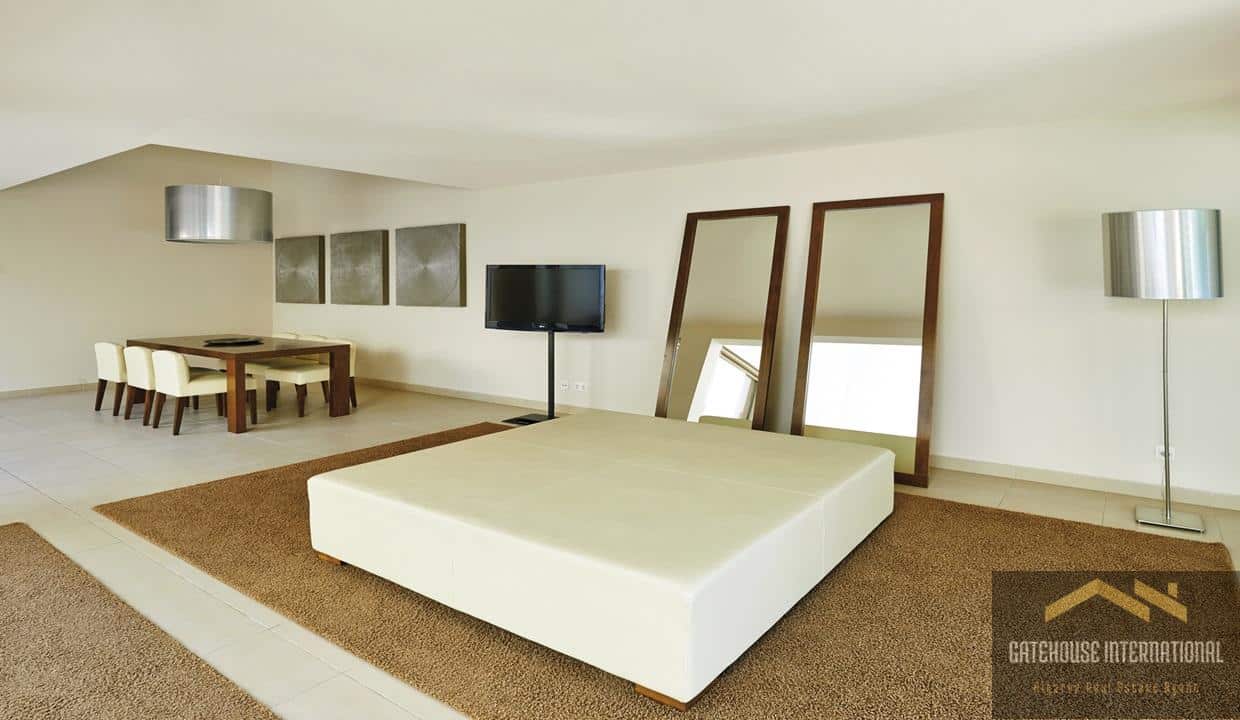 4 Bed Modern Linked Villa With Pool In Albufeira Algarve 3