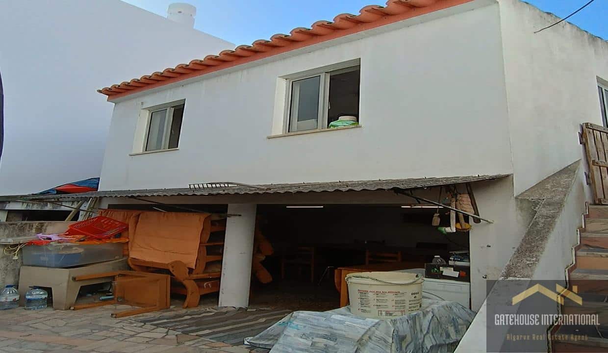 4 Bed Townhouse Plus Outbuilding In Luz West Algarve 2
