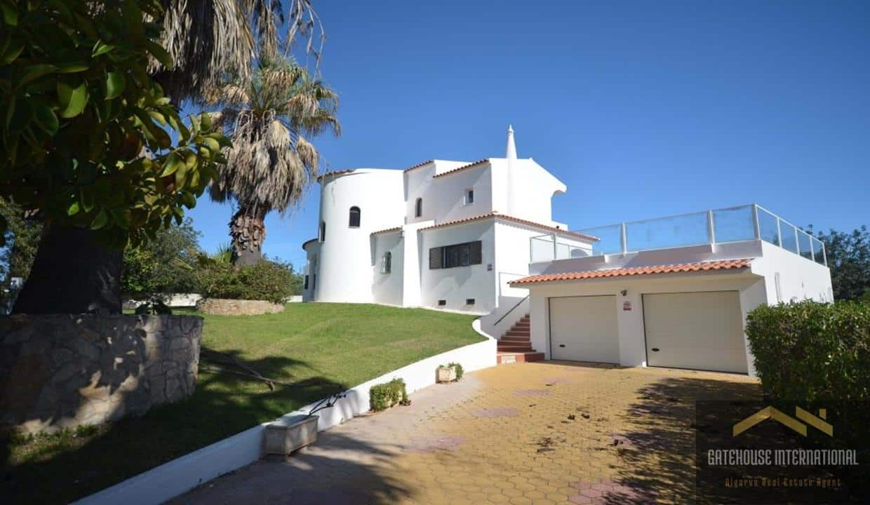 4 Bed Villa With Pool & Tennis Court in Albufeira Algarve 21