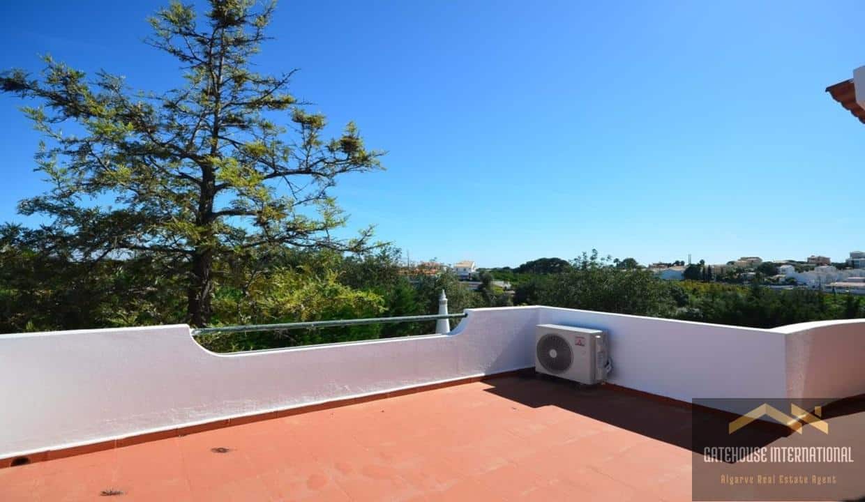 4 Bed Villa With Pool & Tennis Court in Albufeira Algarve 44
