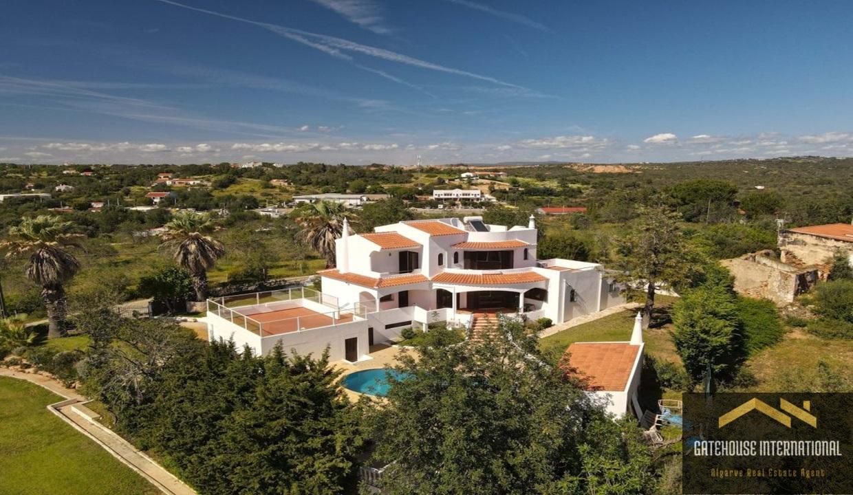 4 Bed Villa With Pool Tennis Court in Albufeira Algarve 7