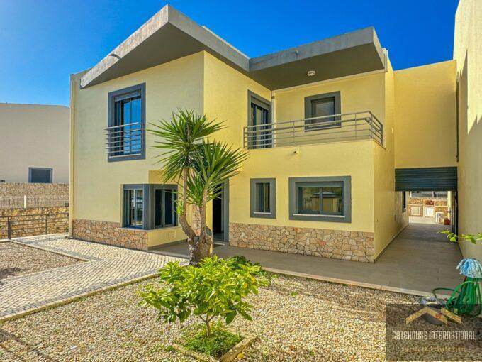 Doppelhaushälfte mit 5 Schlafzimmern in Semino Quarteira Algarve