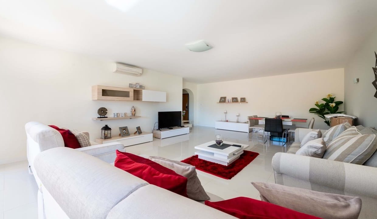 Ground Floor 3 Bed Apartment In Estrela da Luz Algarve5