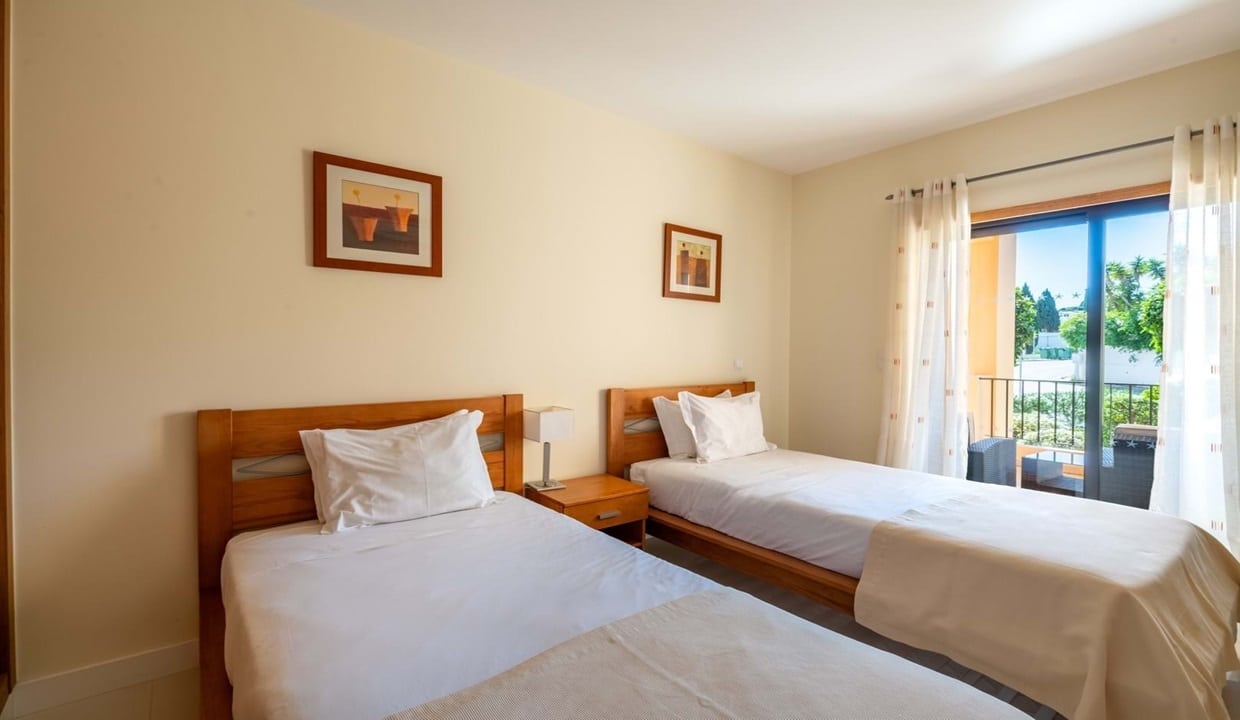 Ground Floor 3 Bed Apartment In Estrela da Luz Algarve65