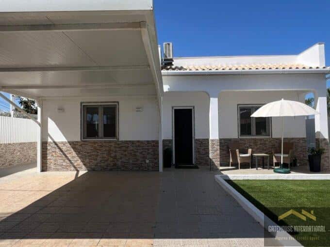 Inmaculada villa independiente de 3 dormitorios en el sur de Almancil Algarve 4