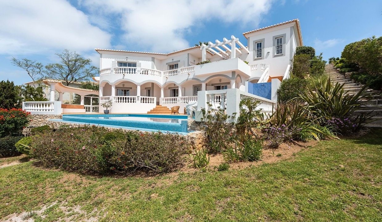 Sea & Golf View Villa For Sale In Parque de Floresta Algarve 22