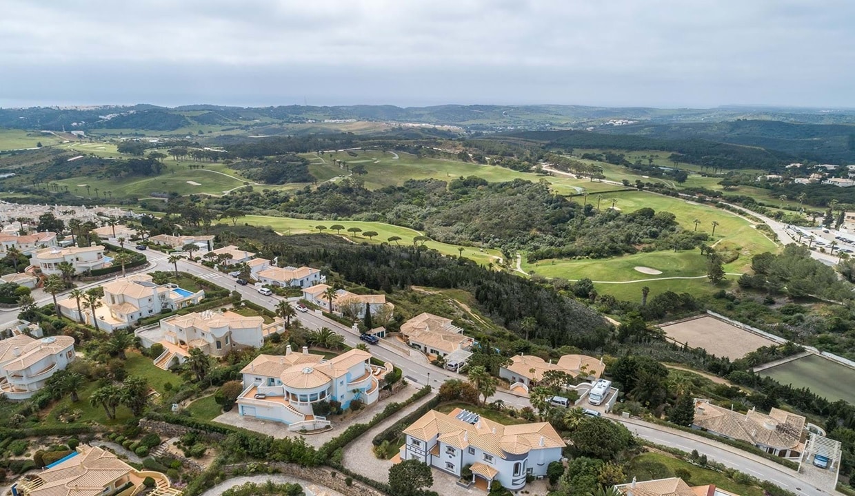 Sea & Golf View Villa For Sale In Parque de Floresta Algarve 4