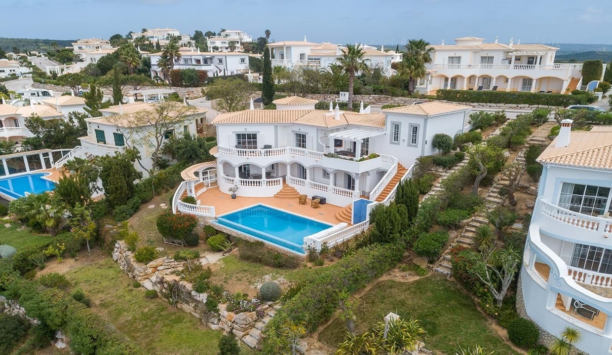 Sea & Golf View Villa For Sale In Parque de Floresta Algarve