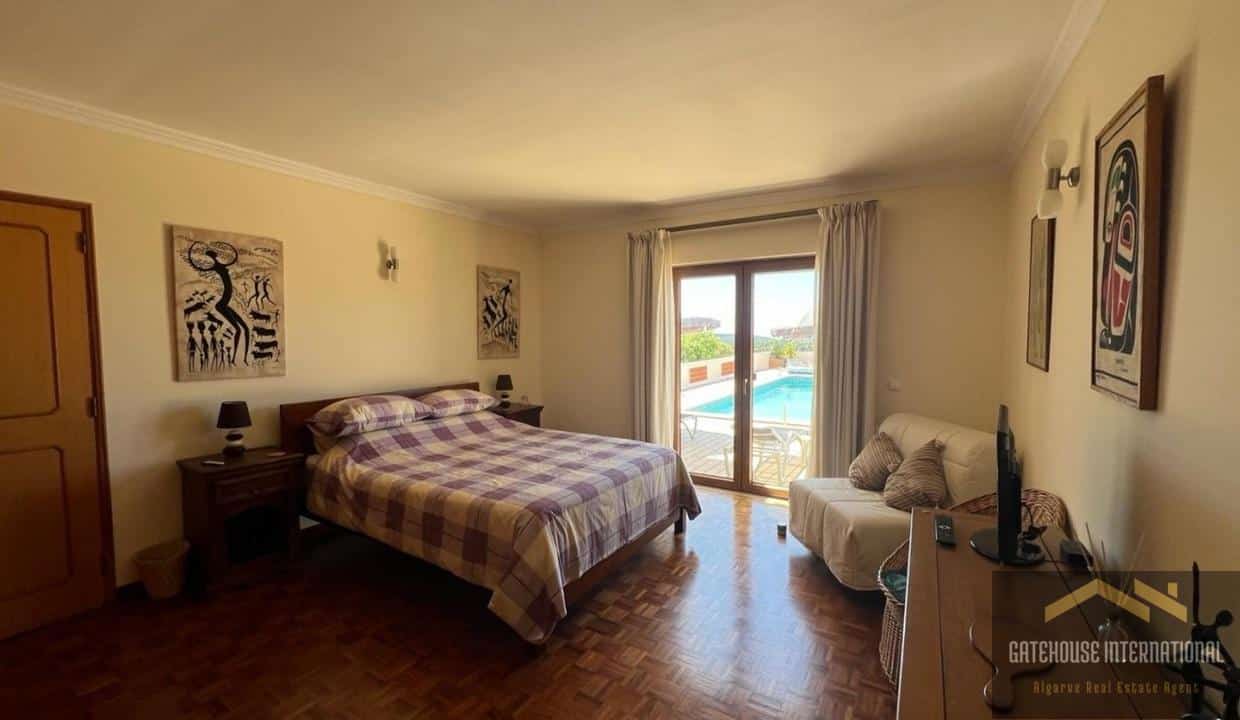 Sea View 4 Bed Villa In St Barbara de Nexe Algarve 9