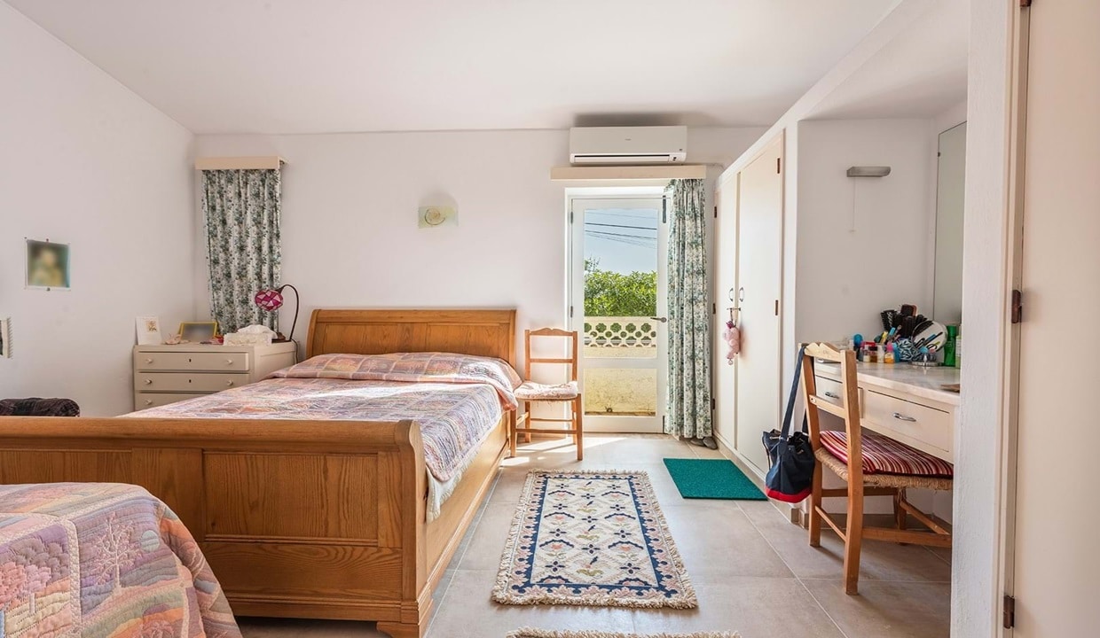 Sea View 4 Bed Villa With 1 Bed Annexe In Praia da Luz Algarve 5