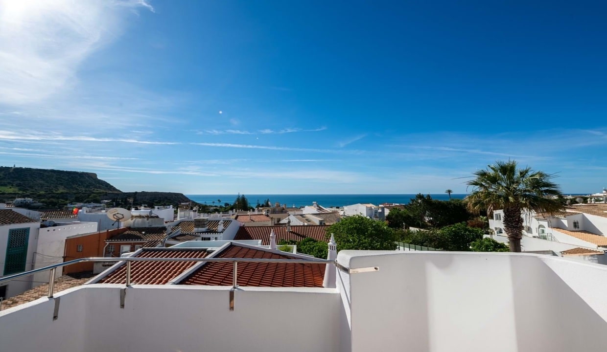 Top Floor 2 Bed Sea View Villa In Praia da Luz Algarve 2