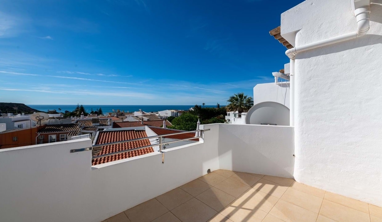 Top Floor 2 Bed Sea View Villa In Praia da Luz Algarve 233
