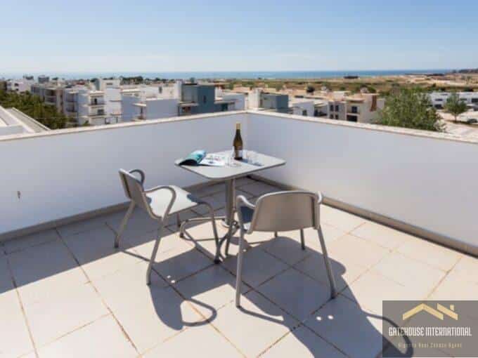 Wohnung zum Verkauf in der Nähe von Lagos Marina West Algarve00