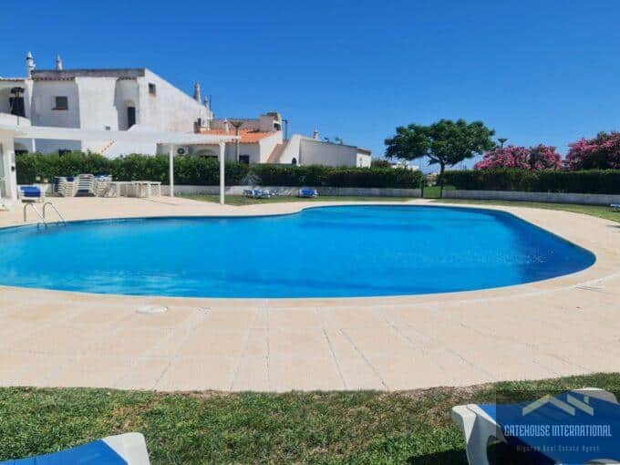 1 Bedroom Apartment In Senhora da Rocha Porches Algarve