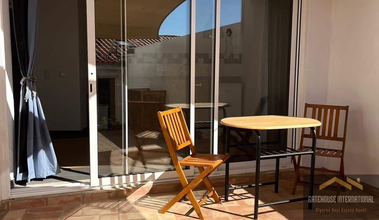 2 Bed Renovated Townhouse Plus A Studio In Budens West Algarve 099