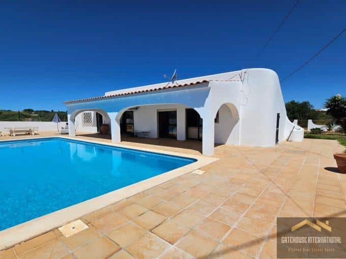 3 Bed Villa With Pool & Garage Near Almancil Algarve 1
