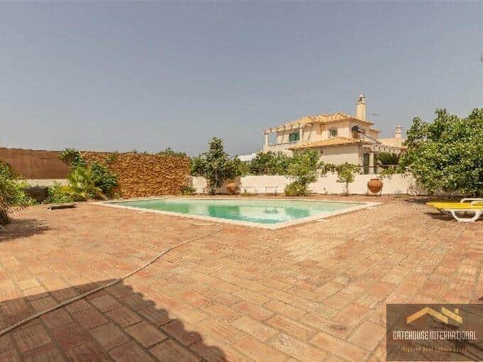 4 Bed Villa With Pool In Almancil Algarve 21